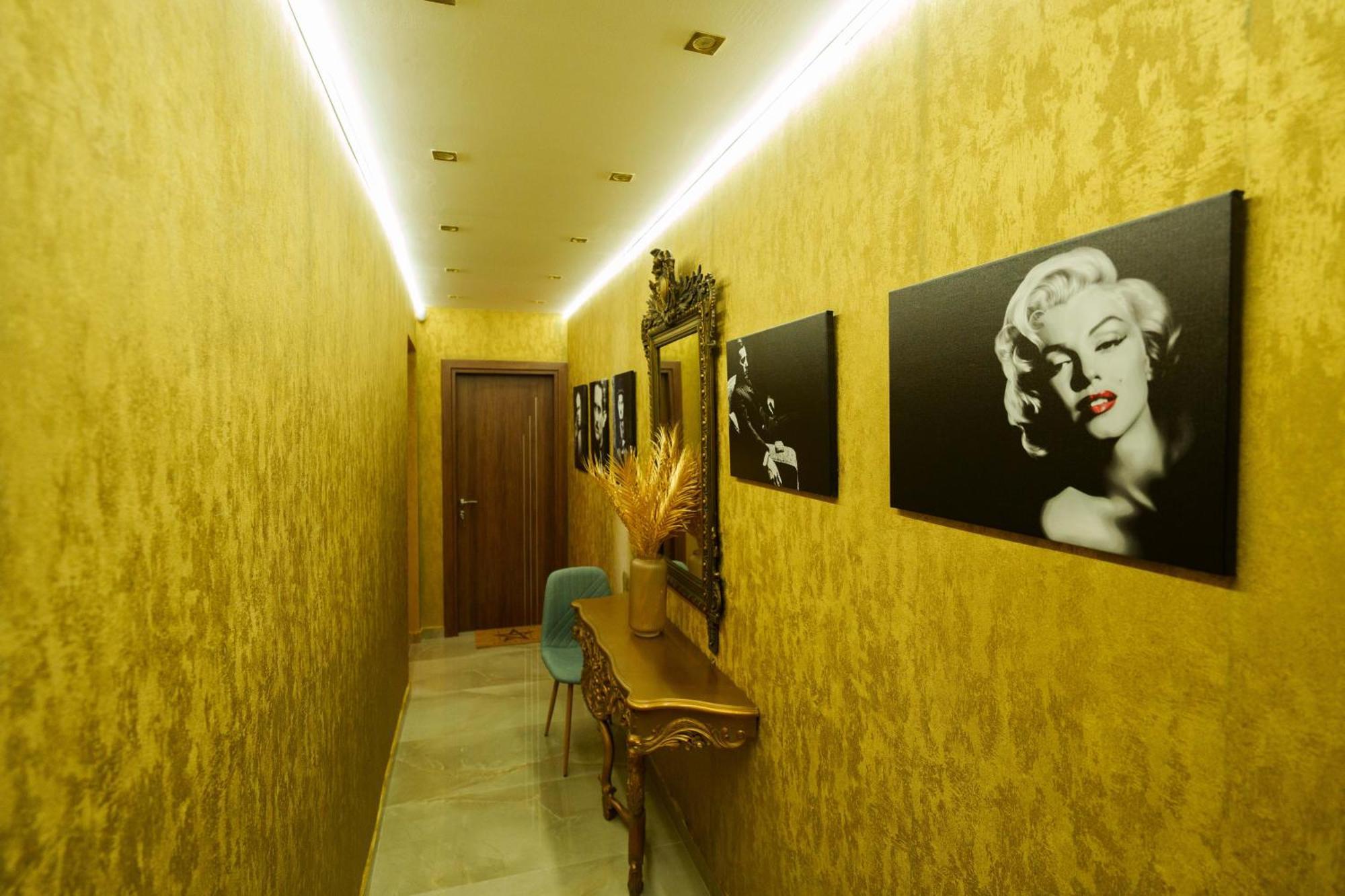 Lux Movie Stars Apartments Perea Peraía Esterno foto